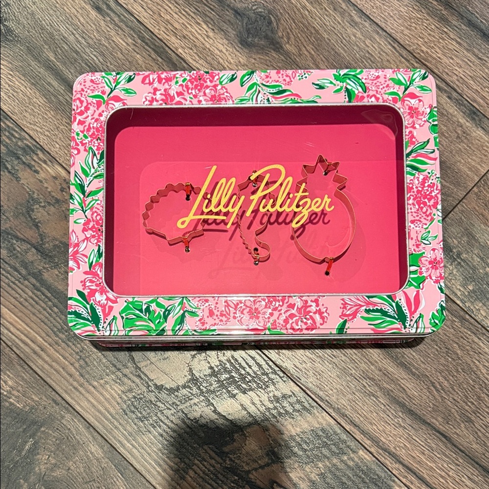 Lilly Pulitzer Pink and Green Floral Box metal box New cookie tin cutters